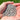 Rasendünger in der Hand